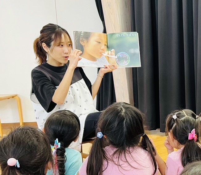 【松の実こども園】勤務年数 8年(現在パート勤務) 名前 鈴木先生